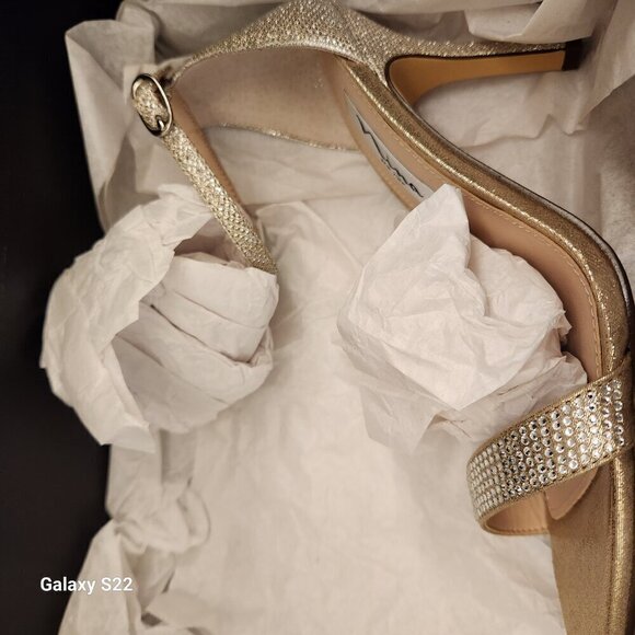Nina "Veniza" Soft Platino Heeled Sandals. NIB. Size 6.5 - Picture 10 of 12